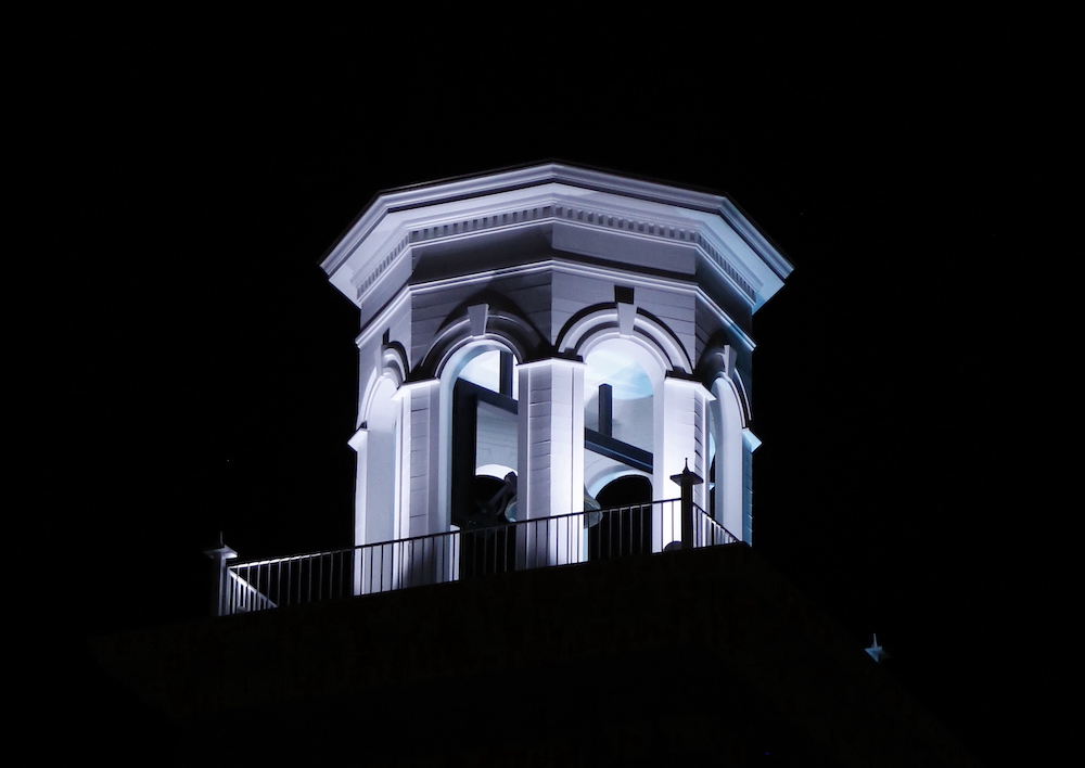 Courthouse tower lights look gorgeous beaming over downtown Warren