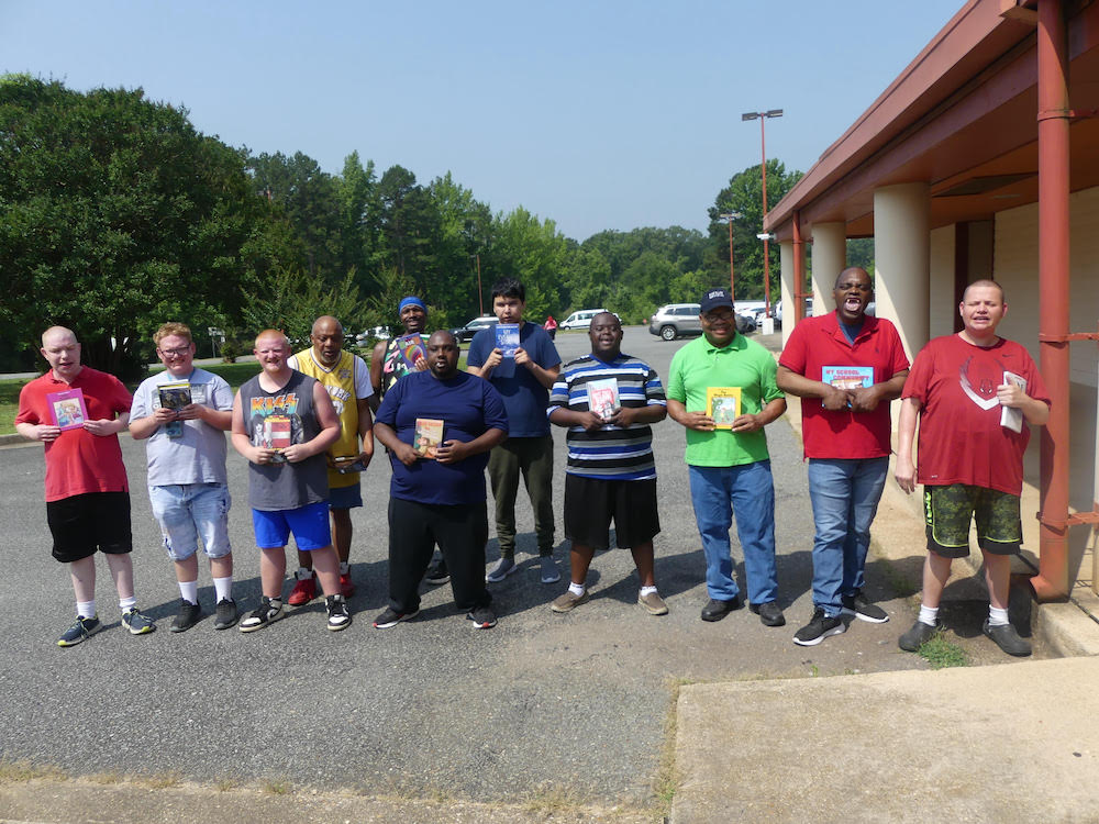 SEAHDC clients treated to books from Read Across Warren program