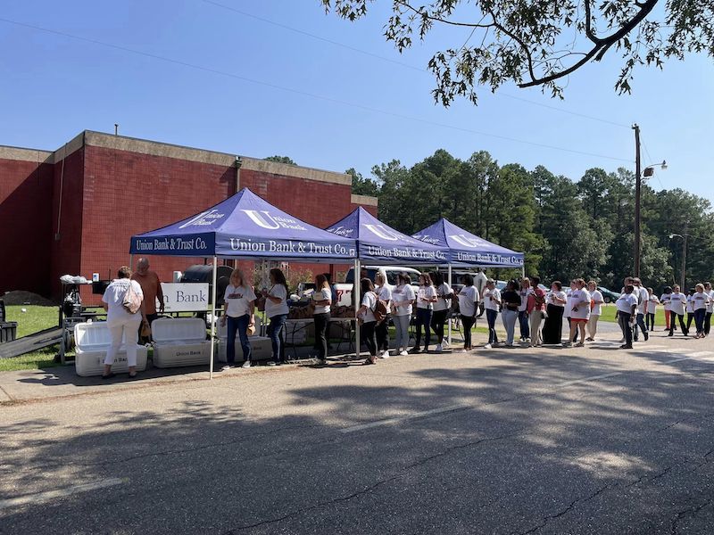 Union Bank and Trust Hosts Welcome Back Lunch for Warren School District Staff