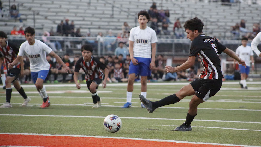 Warren Fights Back to Secure 2-1 Comeback Win Over Estem