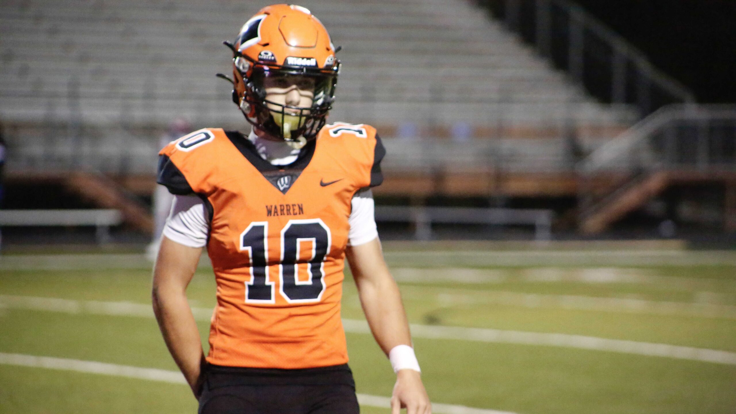 Warren Air Attack Overwhelms Central in 58–34 Home Victory