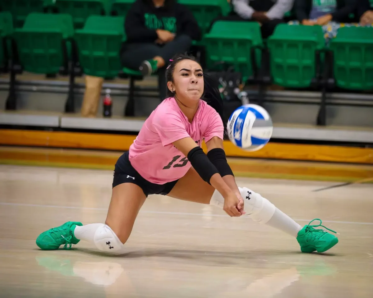 UAM Volleyball Drops Pink Out Match, 0-3